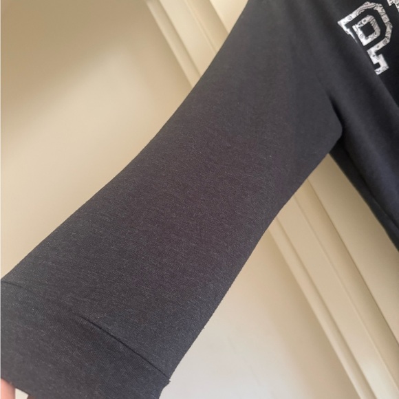 PINK Victoria's Secret Black V-Neck Sweater - Picture 3 of 8